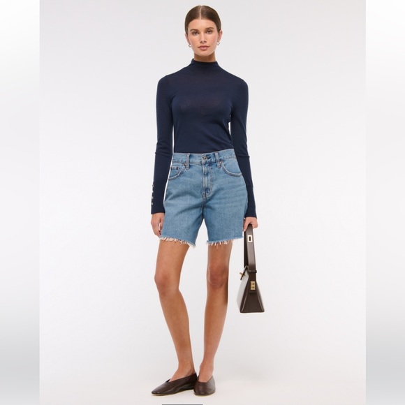 NWT Abercrombie High Rise Loose Shorts - Picture 2 of 9